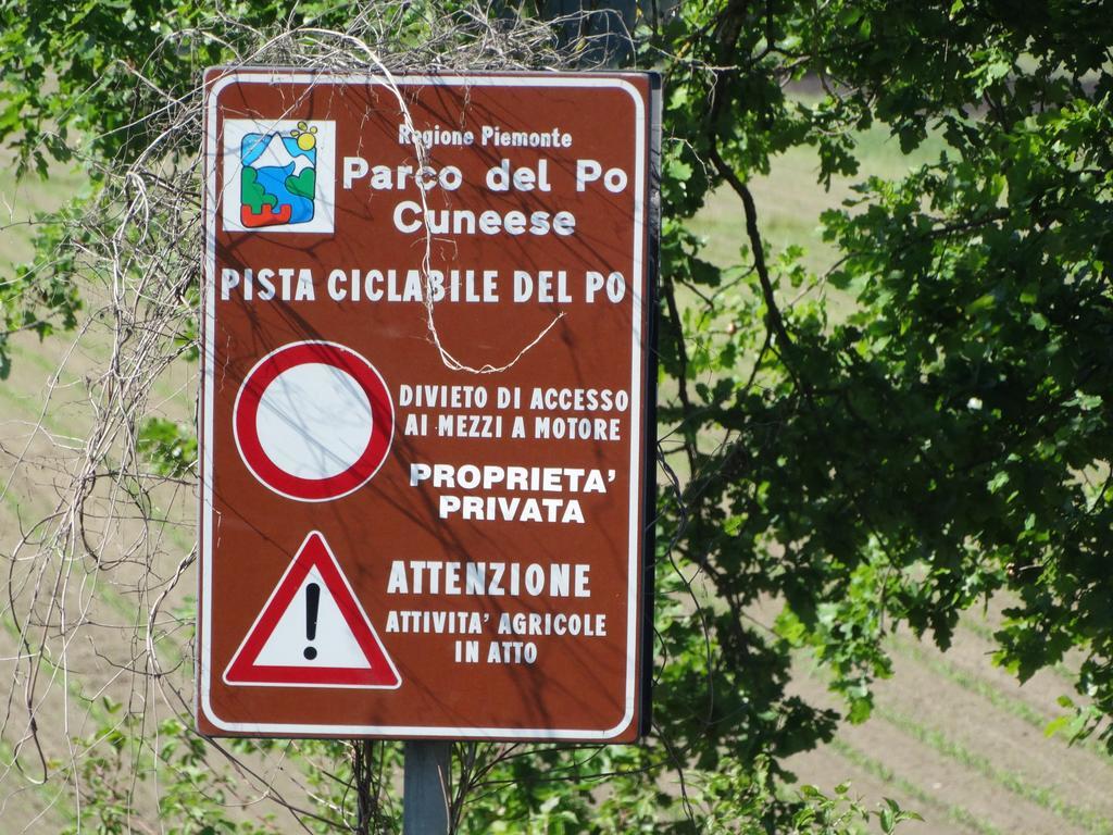 Agriturismo Casa De Colores Moretta 外观 照片